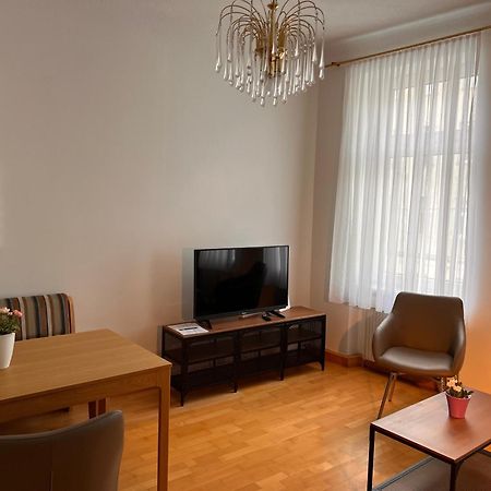 Studio & Apartments Near Reumannplatz Wenen Buitenkant foto
