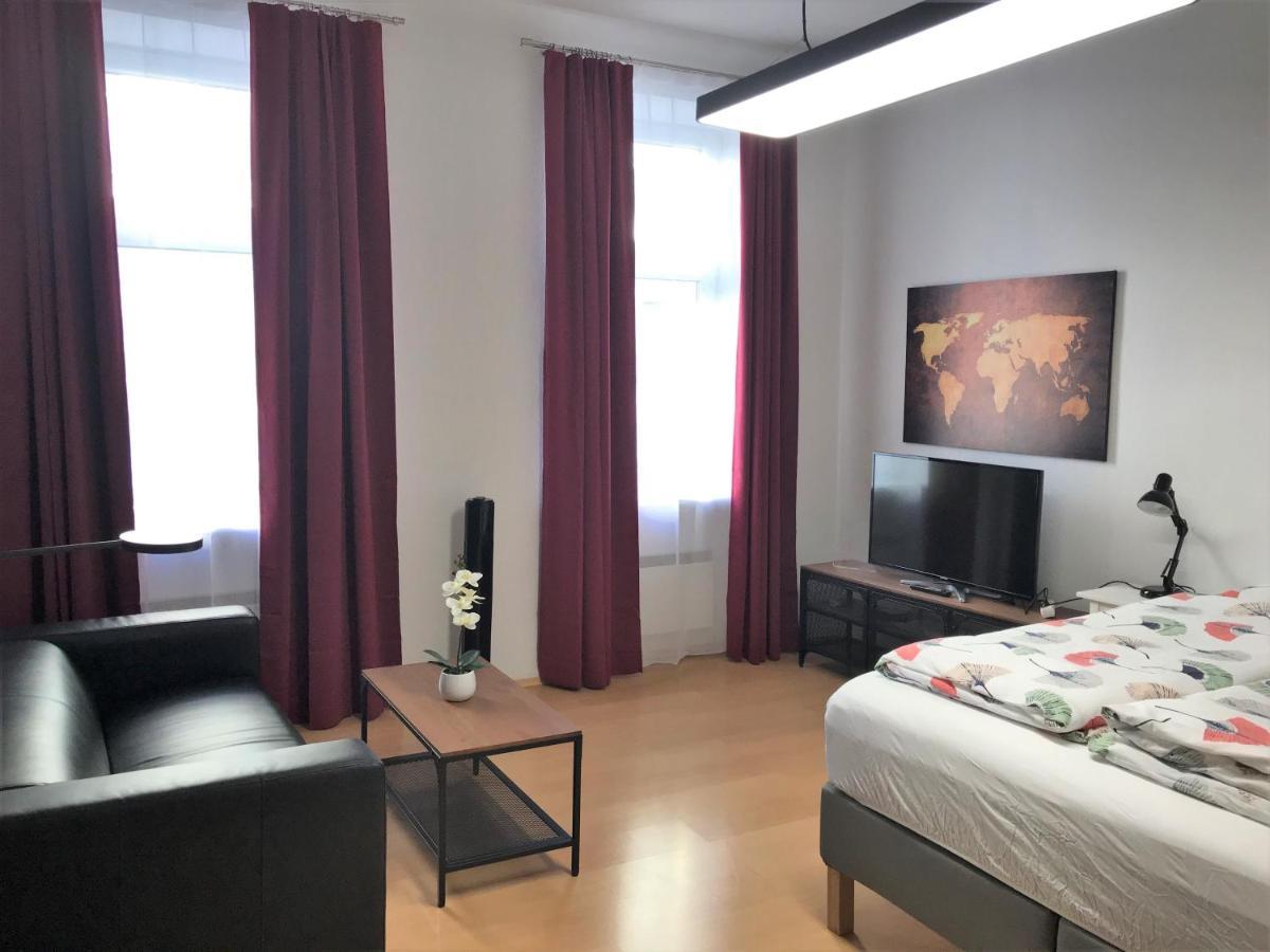 Studio & Apartments Near Reumannplatz Wenen Buitenkant foto